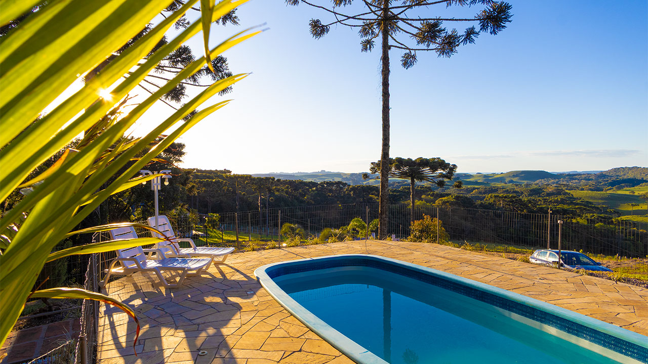 Piscina com vista 1